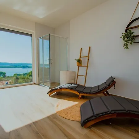 Villa Pergosa Mit Meerblick In Medulin,istrien - By Istrabook Pomer